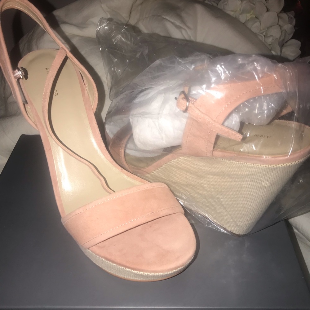 Ann Taylor wedge sandal